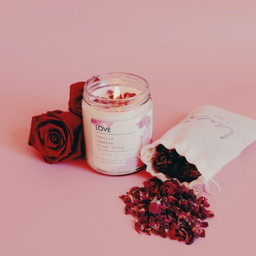 AuraNest Petal — Love Petals Scented Candle, Valentine Gift